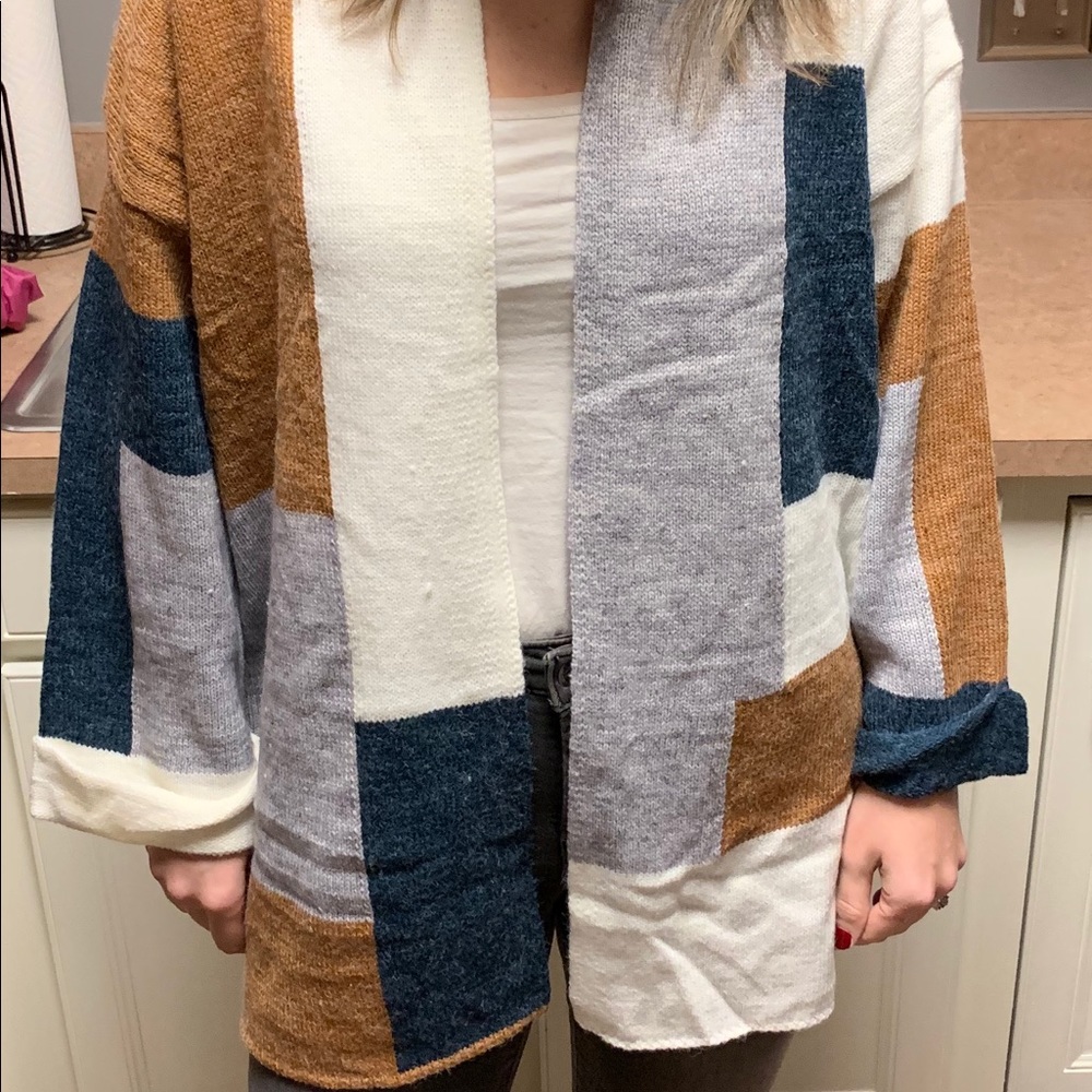 Color Block Cardigan - Picture 3 of 4